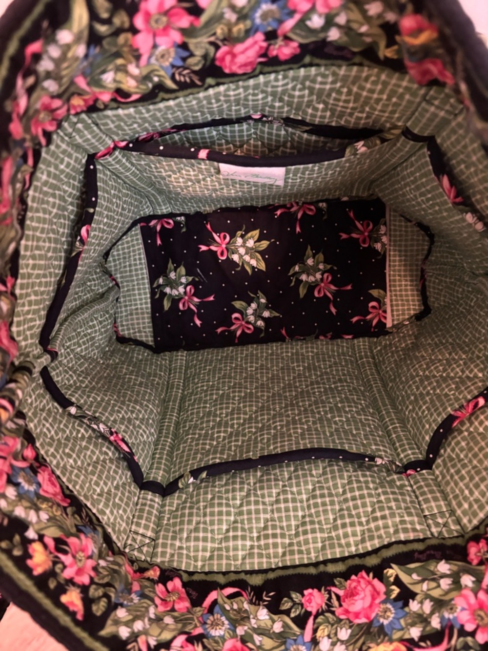 Vintage Vera Bradley large tote bag in the retired "New Hope" pattern - Picture 10 of 16